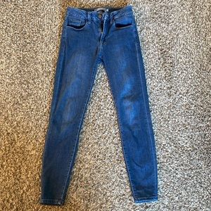 Women’s size 25 Skinny Jean